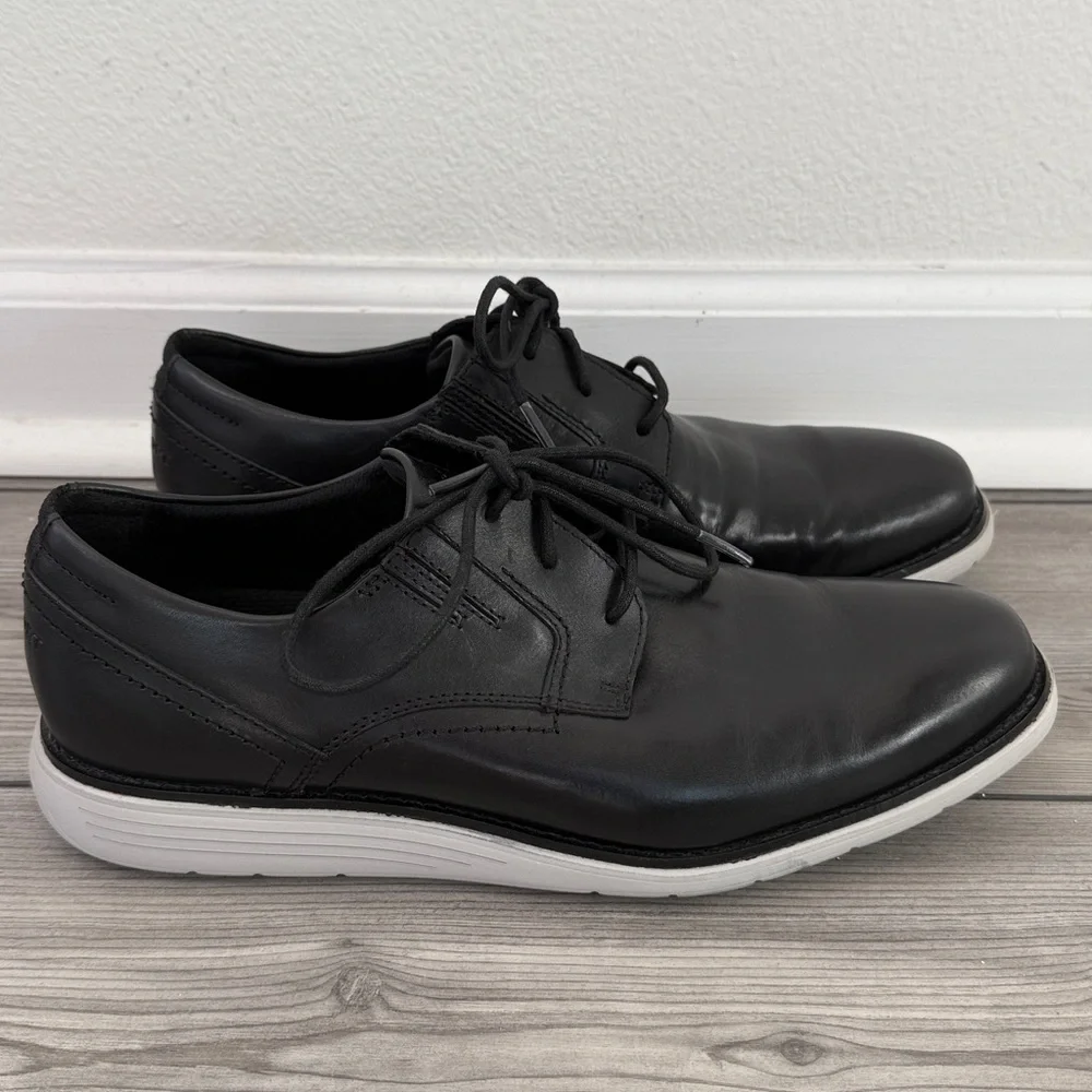 Rockport Men's Black Leather Oxfords with gray Sole